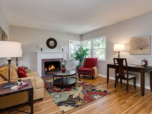 5th image of 1741 Asbury Dr