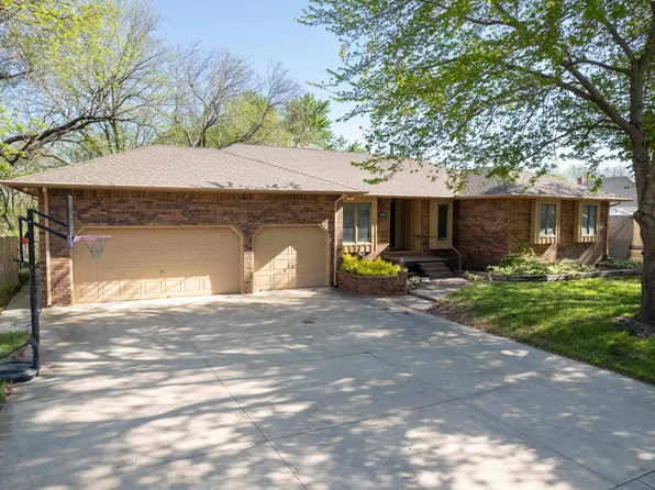 108 W 8th St #110, Sedgwick, KS 67135