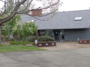 26 Lois Ln, Mercer, PA 16137