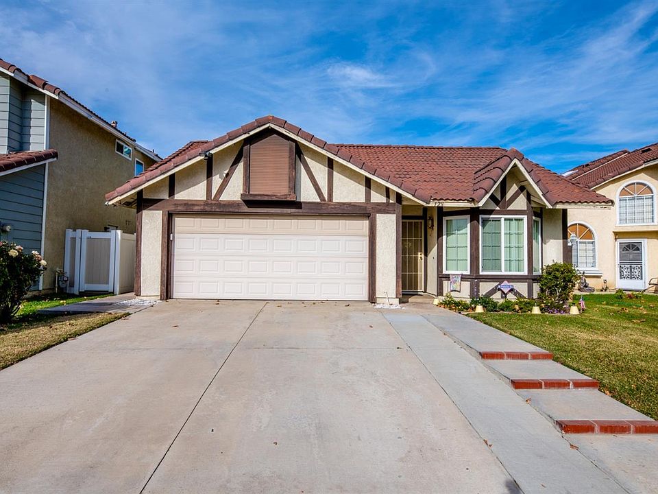 1st image of 128 Plymouth Way