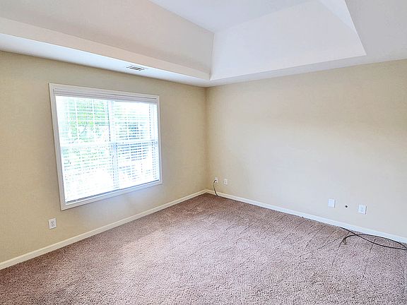 4th image of 365 Towler Dr