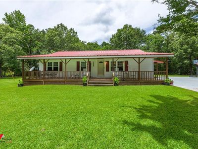 125 Honeysuckle Ln, Converse, LA, 71419