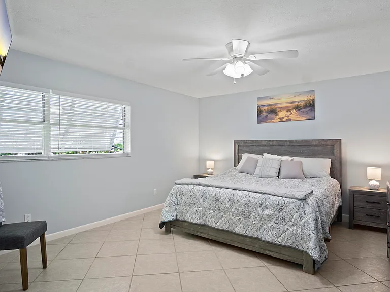 1360 SW Albatross Way — Photo 29