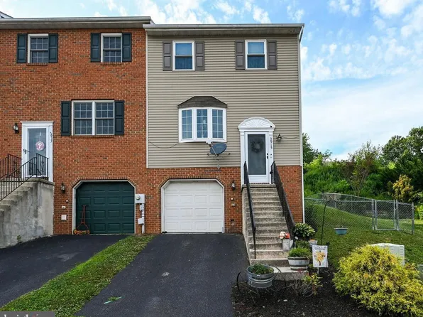 3915 Penns Dr, Reading, PA 19606