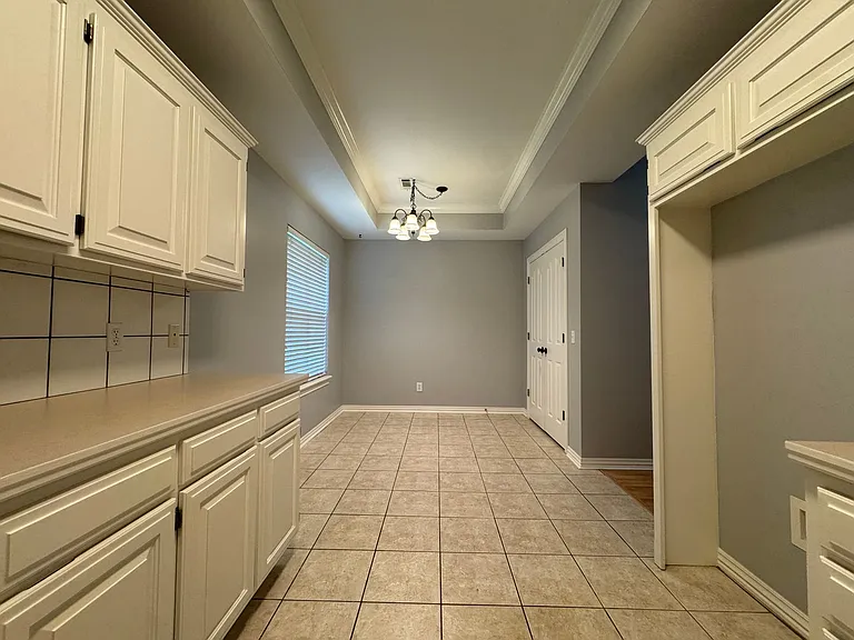 4905 Hawthorne Way — Photo 7