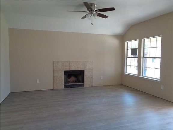 4th image of 2526 Idaho Ave