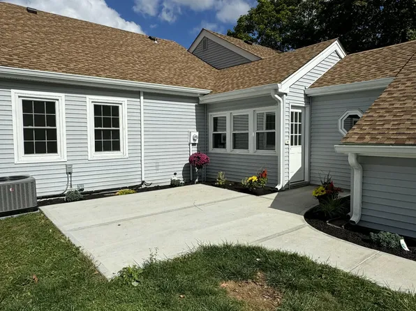 32 Plaza De Las Lobos #1000, Freehold, NJ 07728