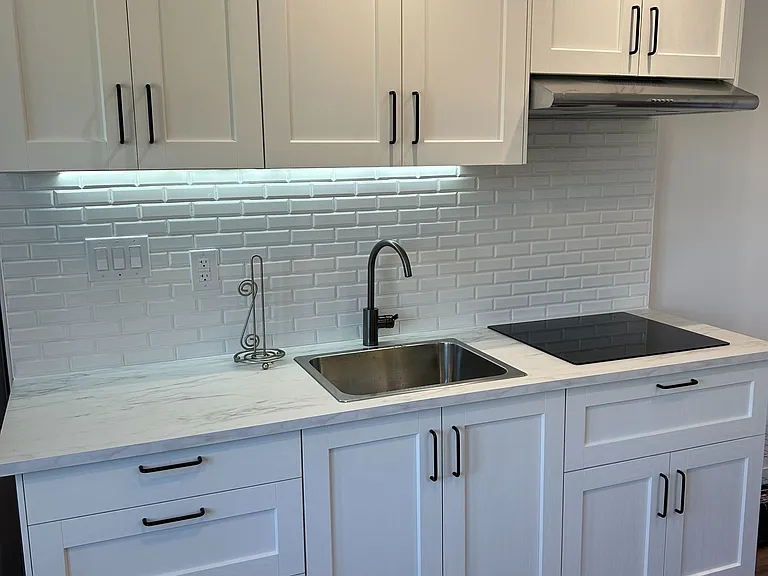 1473 Adelaide St N #2 — Photo 7