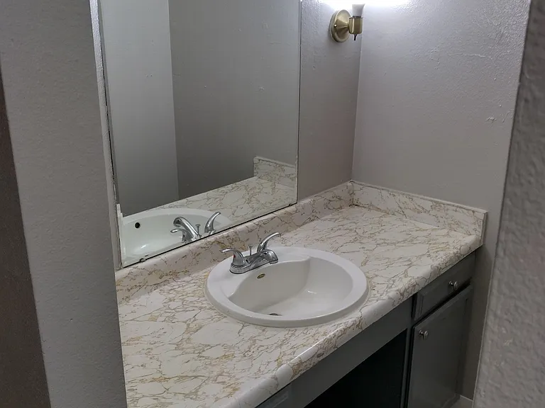 1941 Clinton St #103 — Photo 12