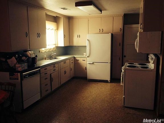 3rd image of 11781 Washington Ave