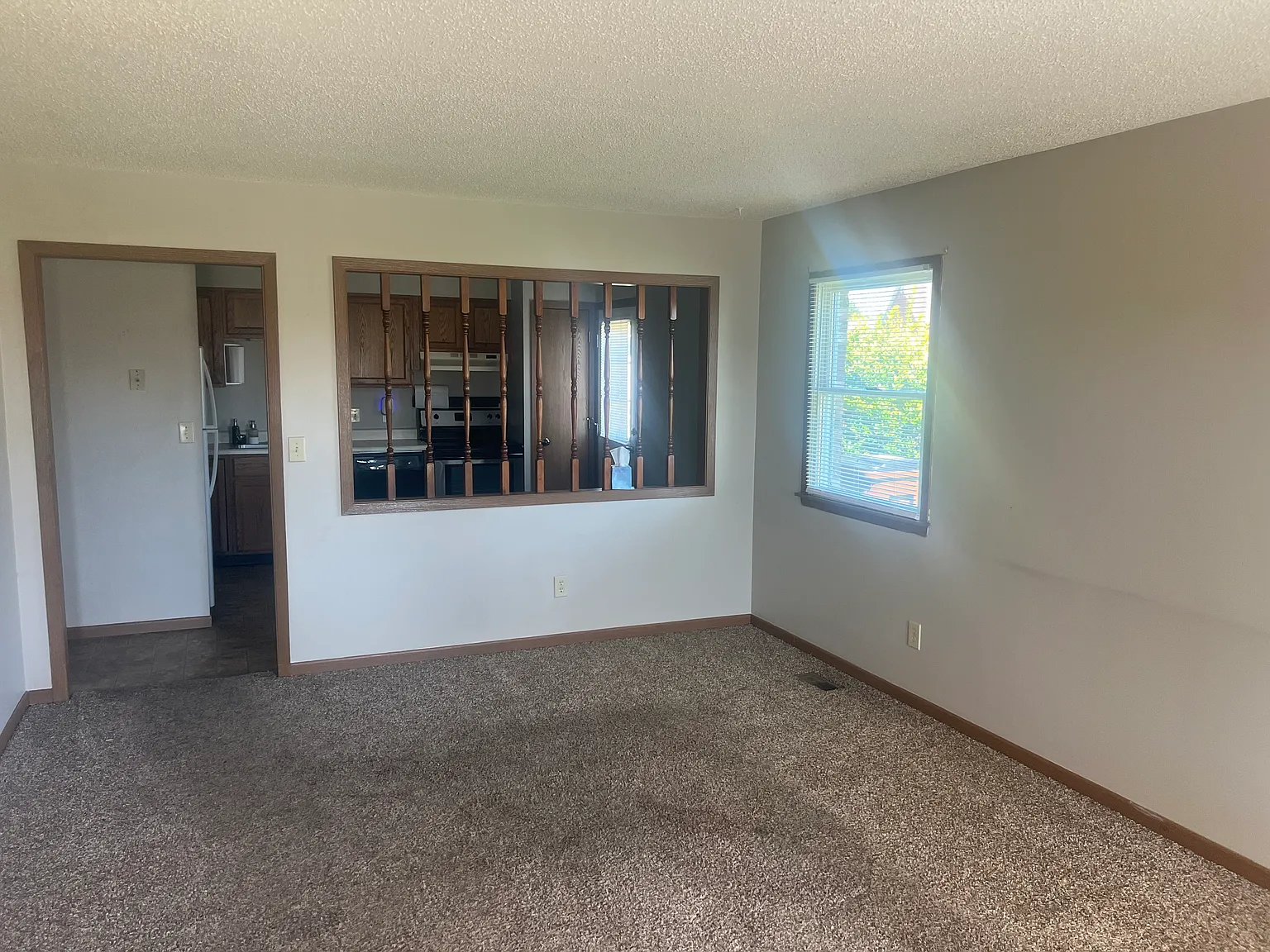 2 bed, 850 sqft, $1,100 — Photo 3
