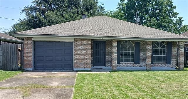 1st image of 212 Dianne Dr