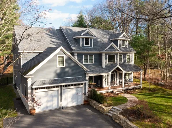 203 Grove St, Lexington, MA 02420