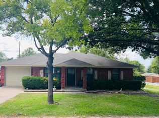 513 N 1st St, Midlothian, TX 76065