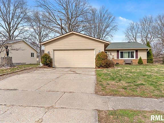 2nd image of 10 Lancelot Dr