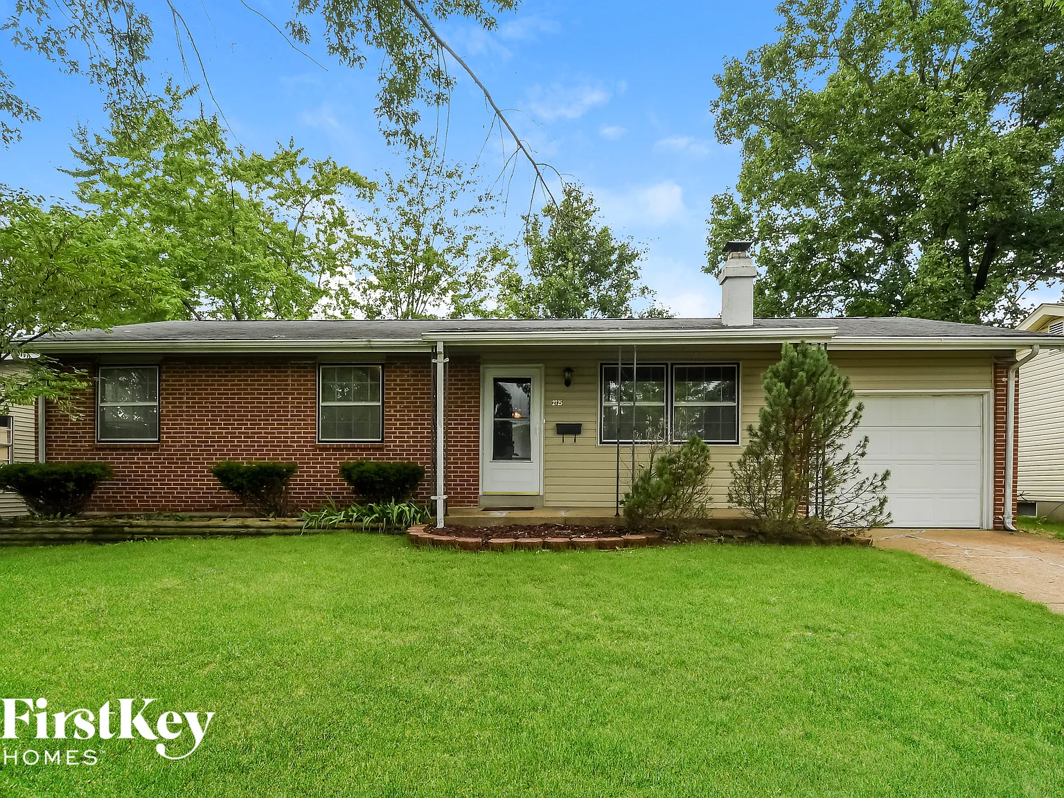 3 bed, 1.5 bath, 1064 sqft, $1,850 — Photo 1