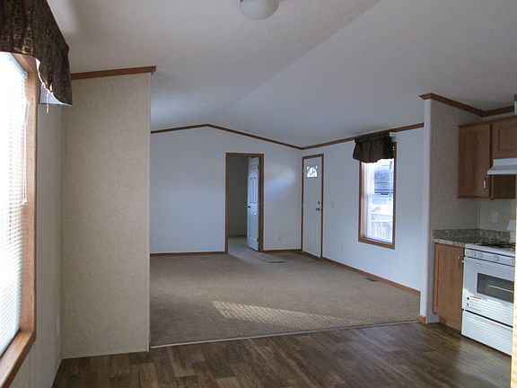 3rd image of 331 Rowland St Trlr 14