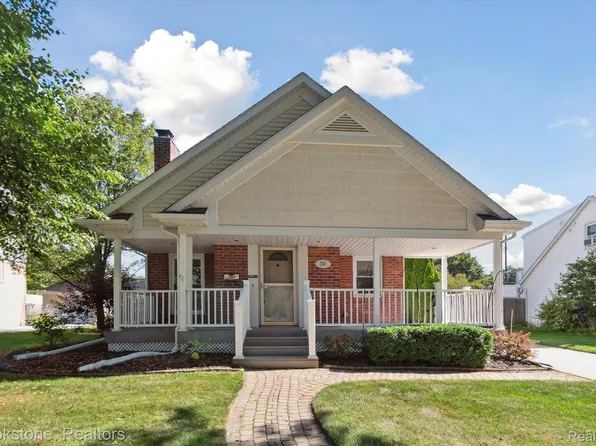 330 Huntington St, Mount Clemens, MI 48043
