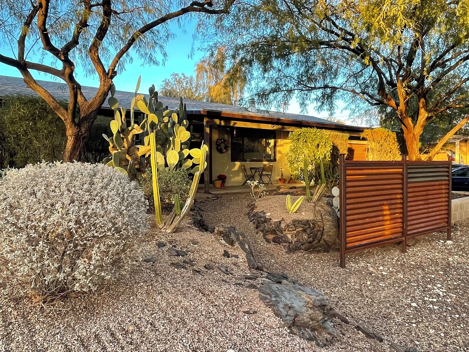 1418 E Lupine Ave — Photo 2