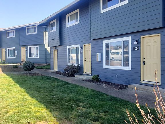 2nd image of 200 SE Uglow St APT 3