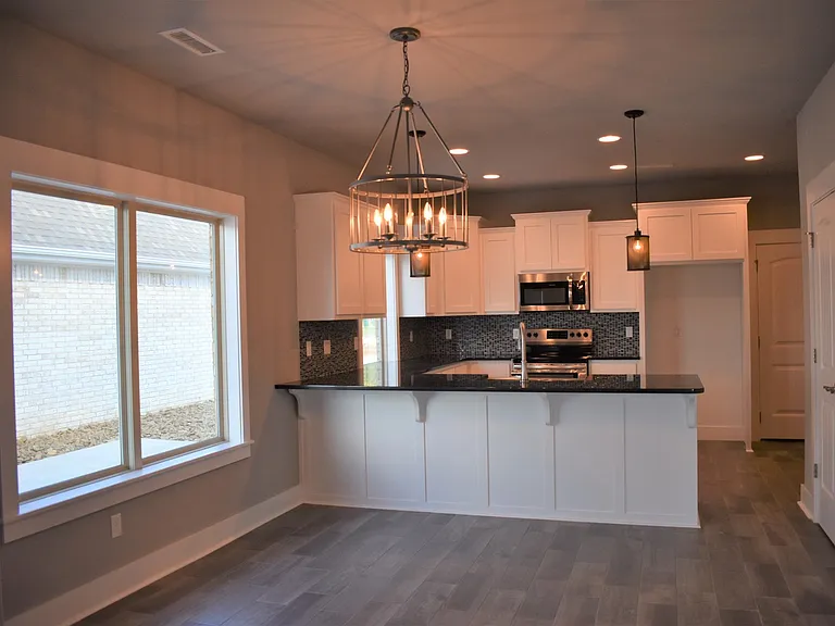 652 N Malbec Rd — Photo 3