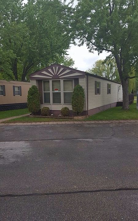 1st image of 6 River Valley Dr