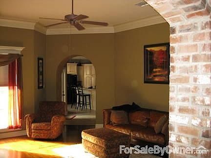 3rd image of 104 Lakeshore Dr