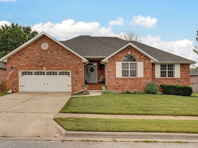 830 E Rachael Dr — Photo 18