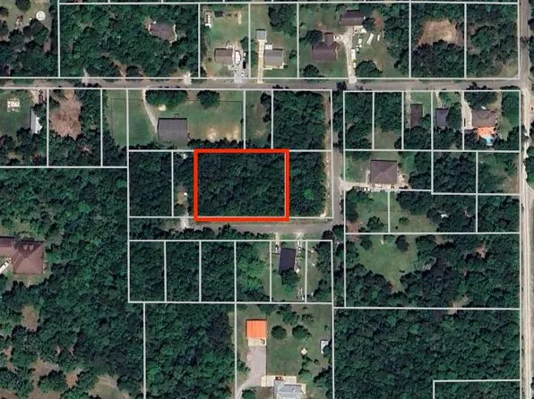 Duvernay St, Waveland, MS 39576