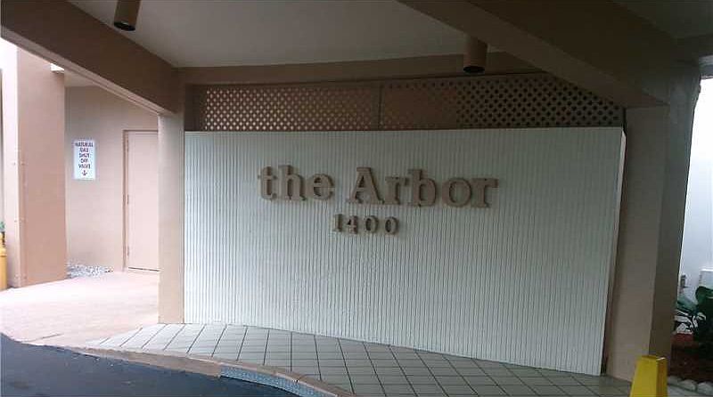 1st image of 1400 Saint Charles Pl APT 811