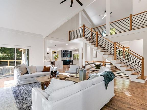3rd image of 40 Crowe Rd