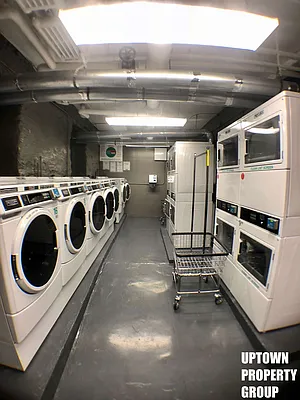 Rented by Uptown Property Group | media 25