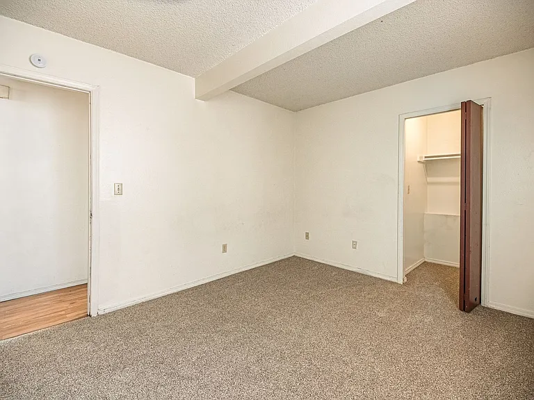 1765 Zebulon Dr #D — Photo 7