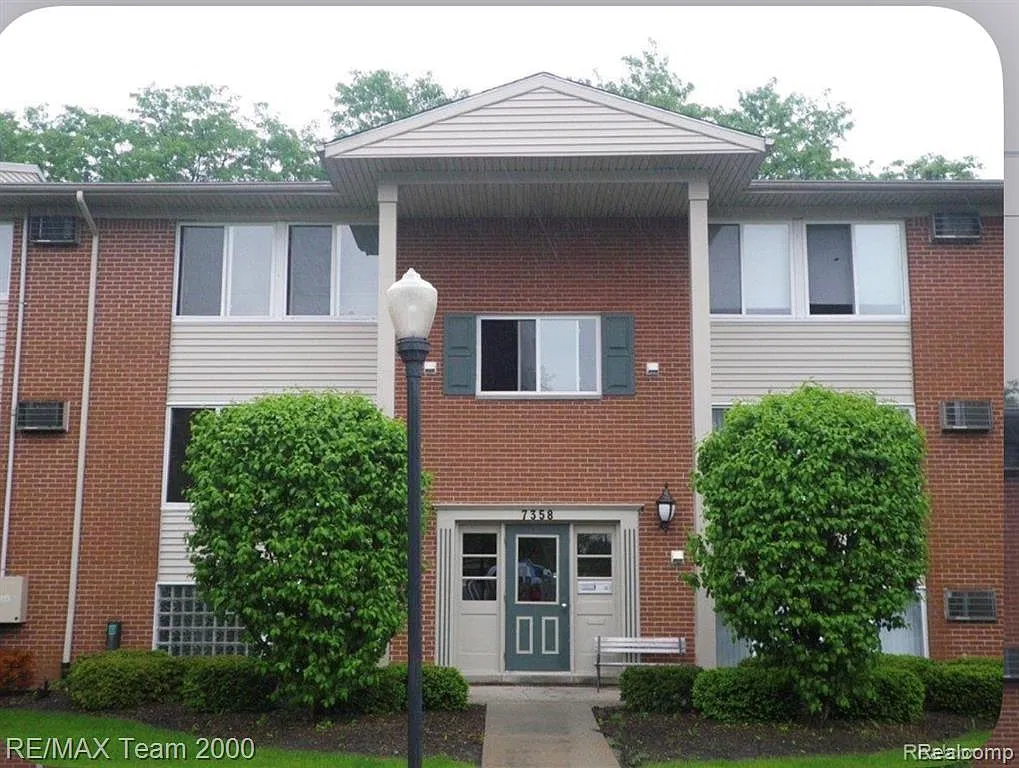 2 bed, 1.0 bath, 800 sqft, $1,250 — Photo 1