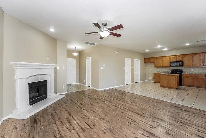 9865 Gallatin Ln — Photo 4
