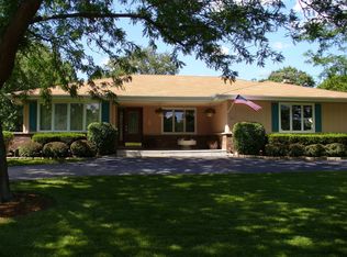 261 Pheasant Ln, Bloomingdale, IL 60108