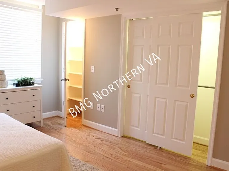 1276 N Wayne St #909 — Photo 22