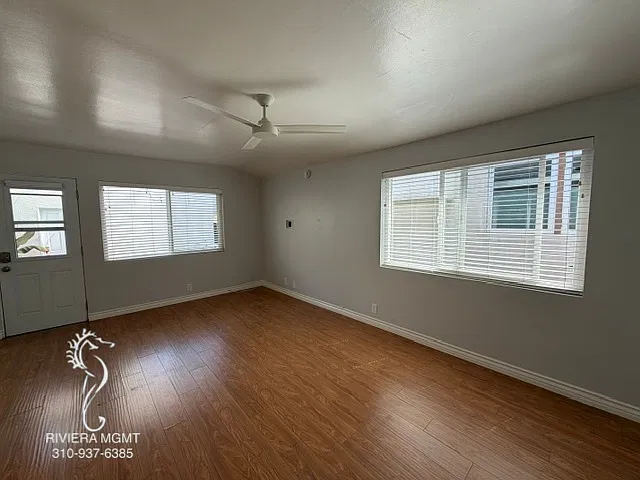 Studio, 350 sqft, $3,250 — Photo 4