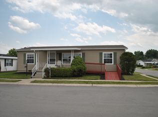 208 Heather Ln, Fairborn, OH