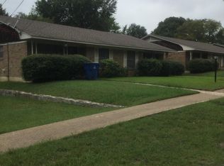 1327 S Rusk Ave, Denison, TX 75020