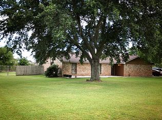 11802 Cherry Point Dr, Mont Belvieu, TX 77535