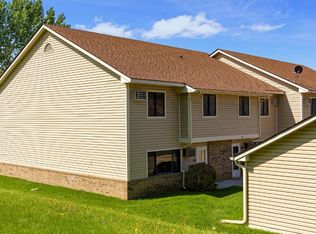 32 E 13th St, Waconia, MN 55387