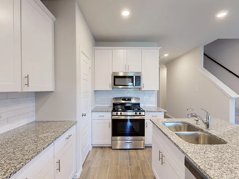 405 Wydown Dr — Photo 7