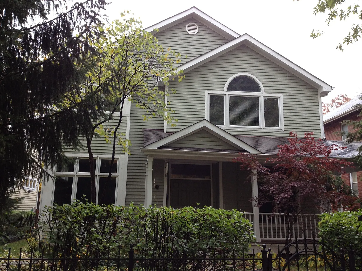 720 Park Ave photo 1