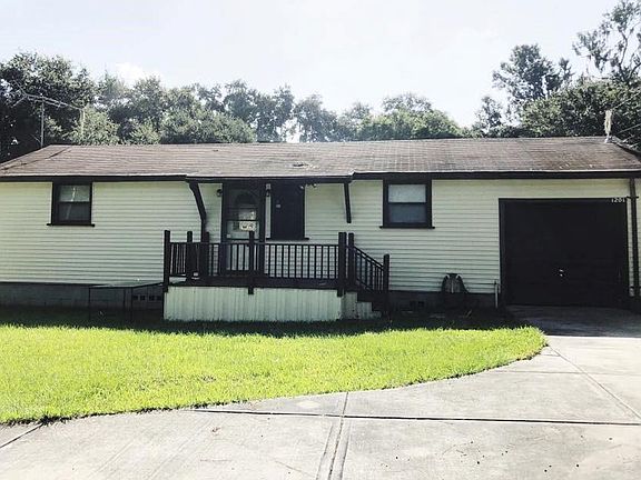 3rd image of 1201 E Lake Parker Dr