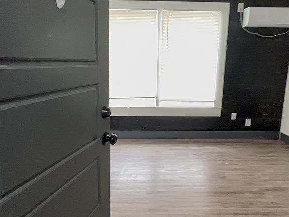 4th image of 512 Dell Ct #10954682
