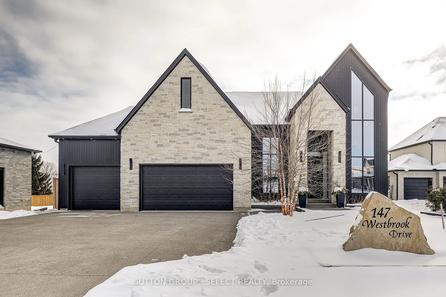 147 Westbrook Dr photo 1