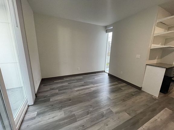 5th image of 8509 14th Ave NW #201