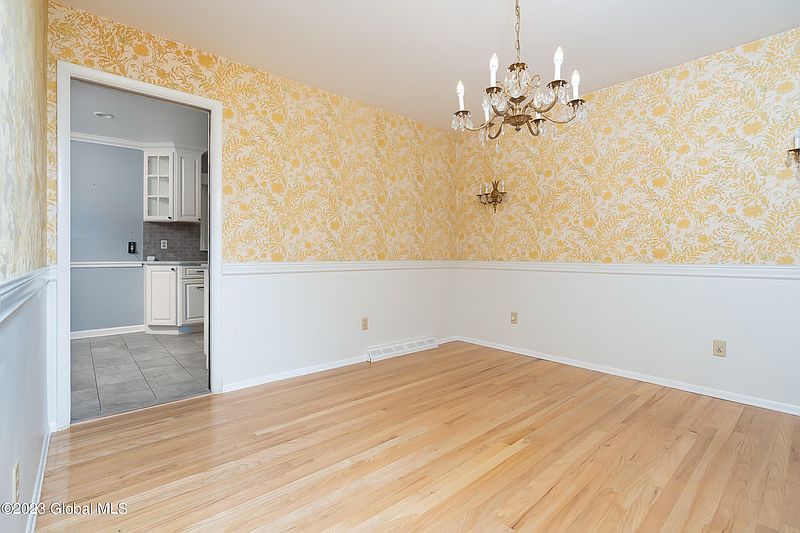 5th image of 6 Pheasant Ridge Drive