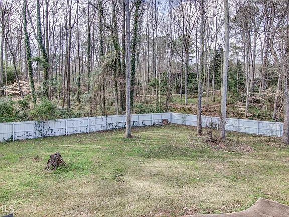 2nd image of 2642 Country Club Dr SE